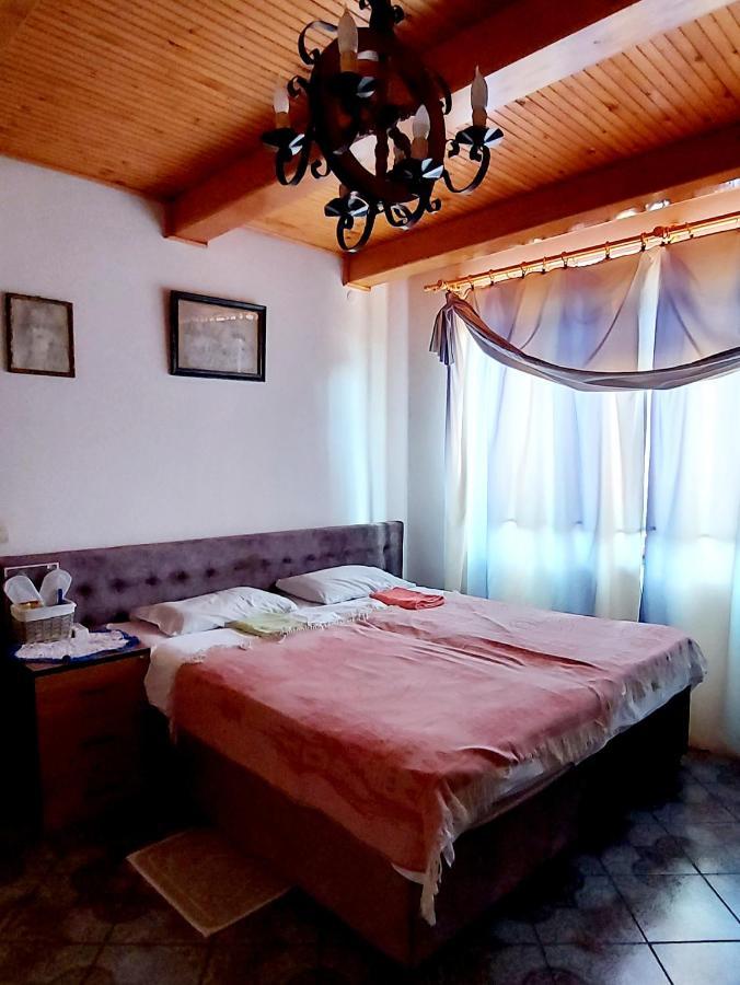 Guest House Marketti Vynohradiv Exterior photo
