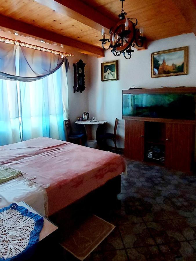 Guest House Marketti Vynohradiv Exterior photo