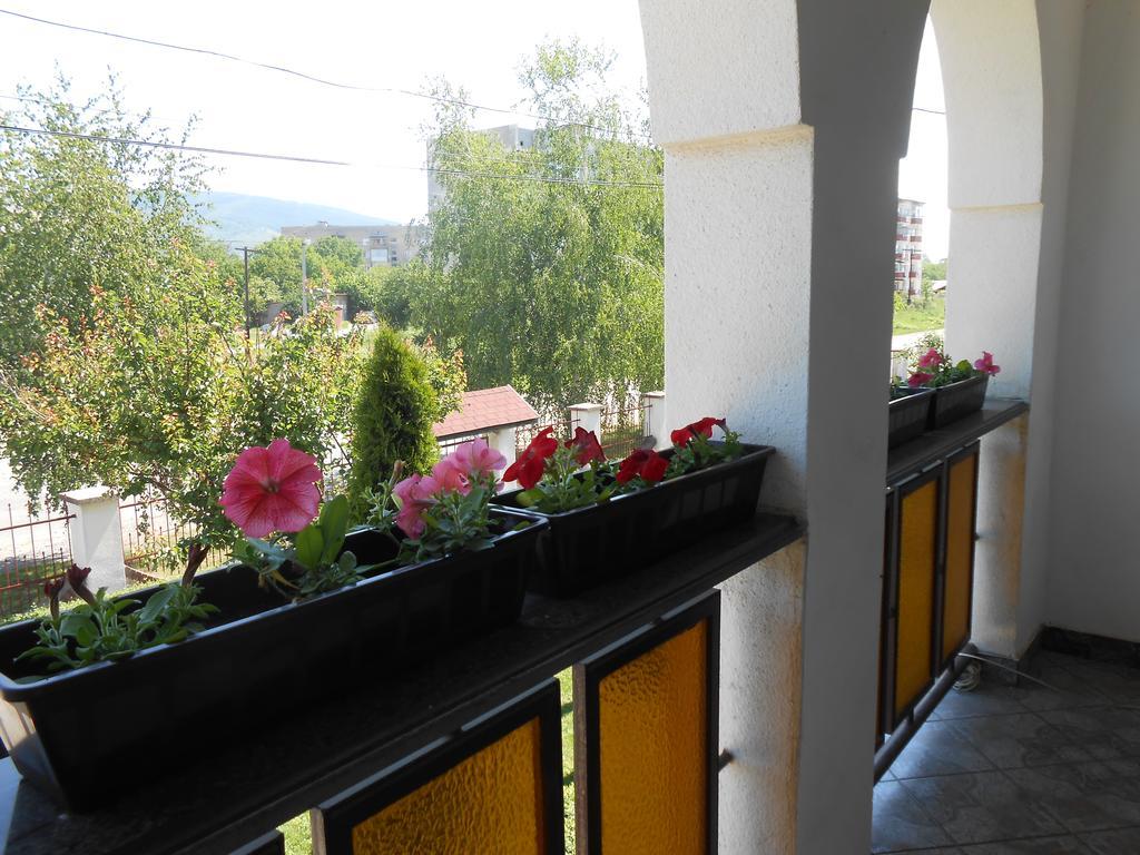 Guest House Marketti Vynohradiv Exterior photo